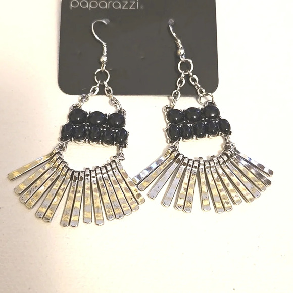 #490 NWT Paparazzi earring silver and Black tone - Picture 2 of 3